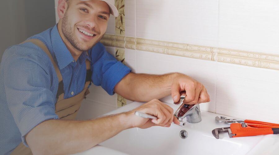 Professional clogged drains services in Edna, TX